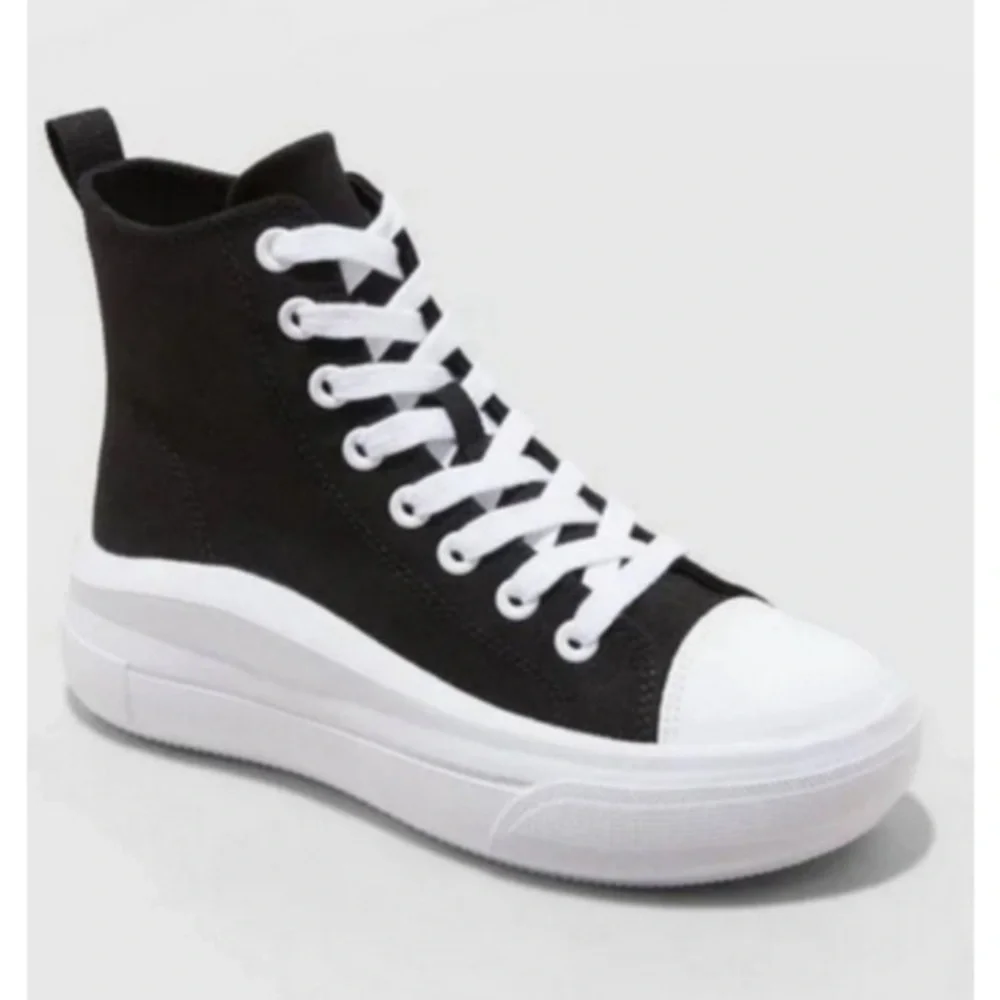 Women's Fallon Sneakers Black - Wild Fable